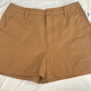 Vans ground work Women's Tan Shorts